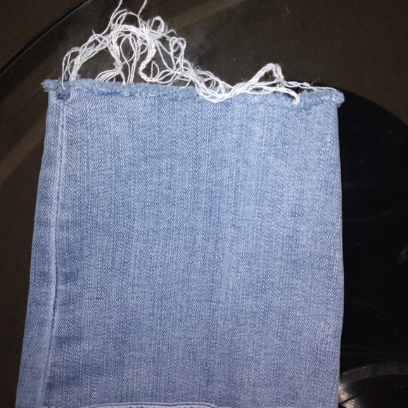 Maurices Distressed High Rise, Size Medium - Picture 6 of 7